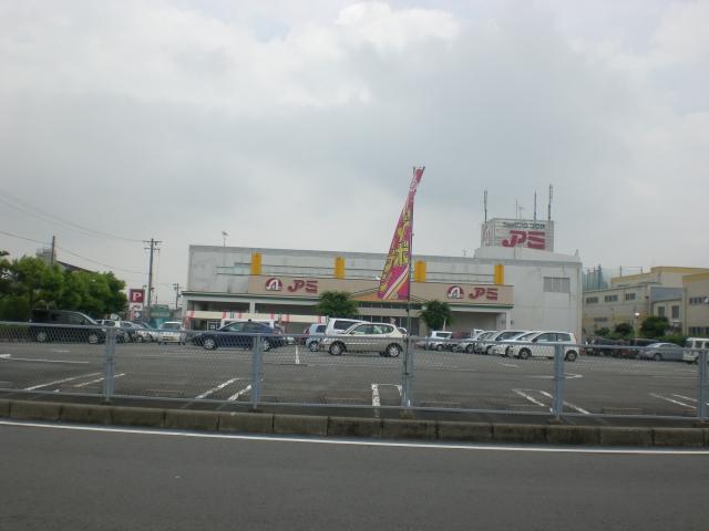 Shopping centre. Shopping Plaza to Ami 1297m