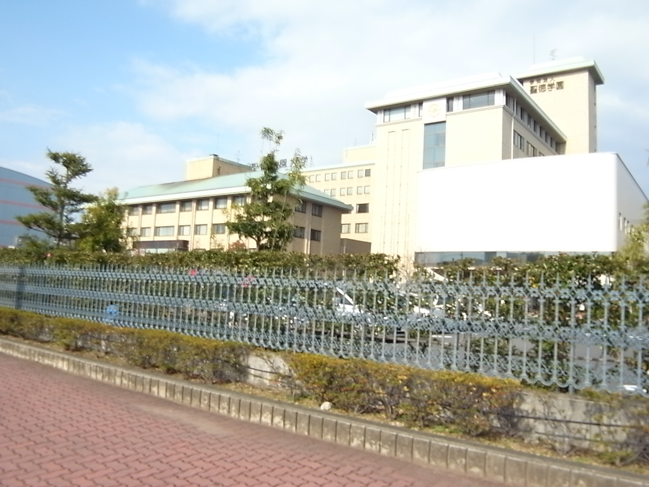 library. 1471m to Gifu Shotoku Gakuen University Gifu campus library (library)