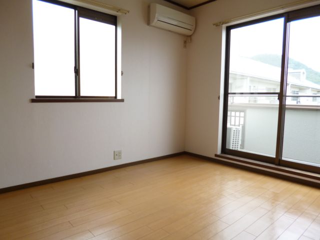 Living and room. This room Asahi plug