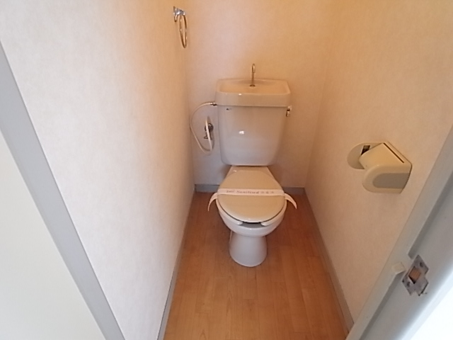 Toilet. Bus is a toilet. 