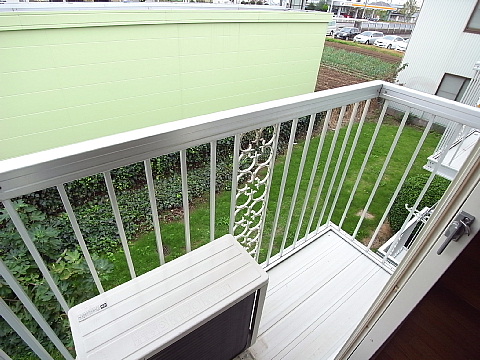 Balcony. Day looks good ~