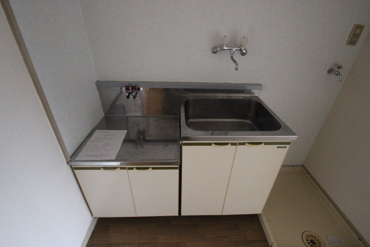 Kitchen. You can gas stove installation