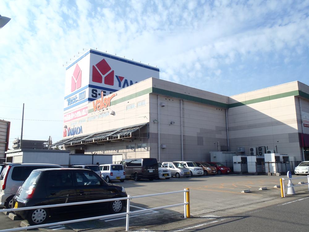 Shopping centre. Yamada Denki Co., Ltd. 1100m to Barrow