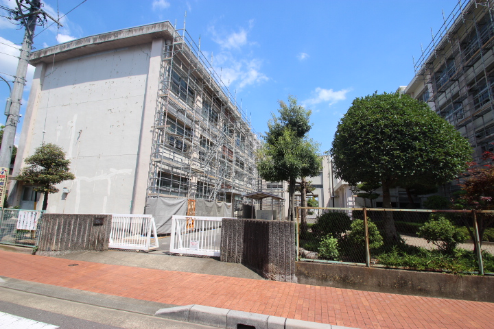 Primary school. 982m to Gifu Municipal Meilin elementary school (elementary school)