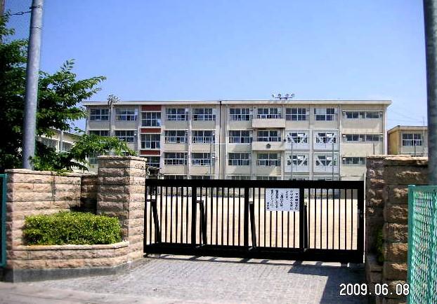 Primary school. Ichihashi elementary school