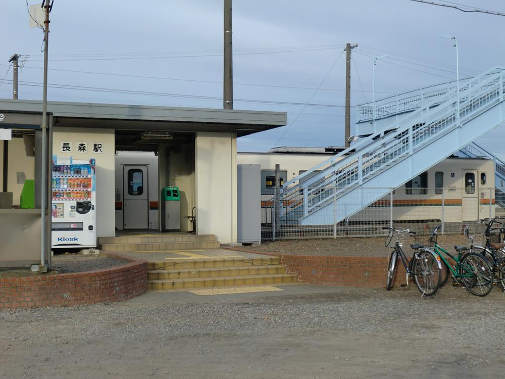 station. 1020m to JR Takayama Main Line "Nagamori" station
