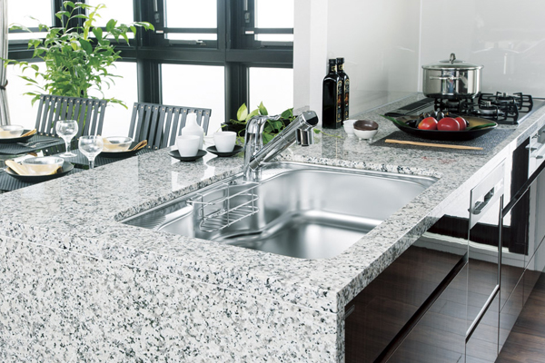 Kitchen.  [Natural granite kitchen counter] The counter top, Adopt a natural granite. Polished gloss is an air of elegance (same specifications ※ Top board only)