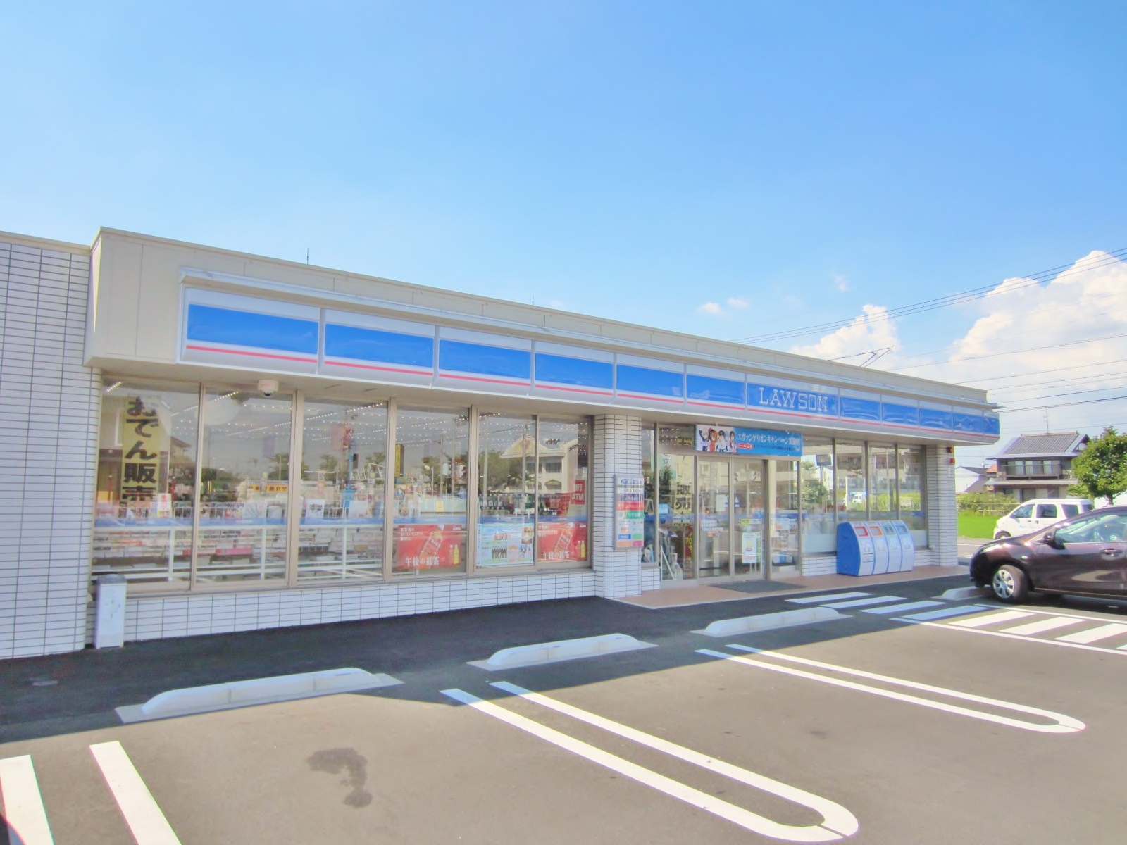 Convenience store. 575m until Lawson Kasamatsu Momma store (convenience store)