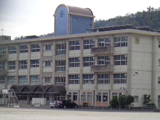 Junior high school. Aikawakita junior high school