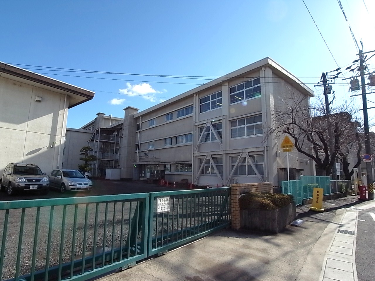 Primary school. Kagashima 800m up to elementary school (elementary school)