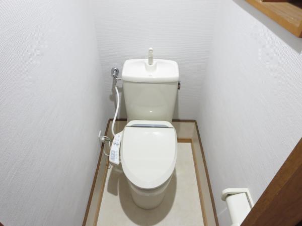 Toilet. Toilet newly established with Washlet!  cross, Floor also re-covering, Now bright.