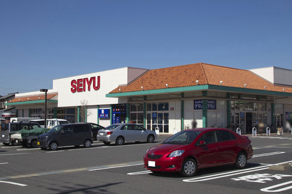 Surrounding environment. Seiyu Gifu Huayang store (7 min walk ・ About 500m)