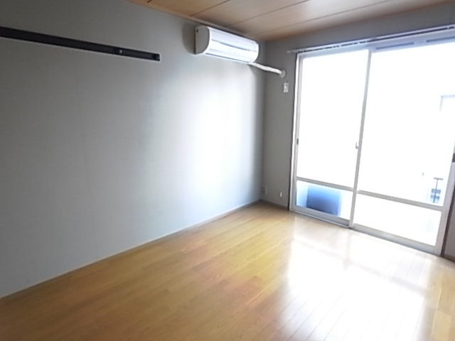 Living and room. Such as the placement of furniture ・  ・  ・ Please consult anything. 