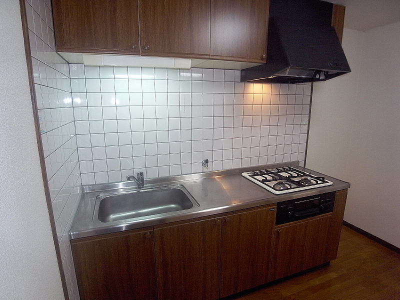 Kitchen. Longing of the system kitchen! Also with grill! ! 