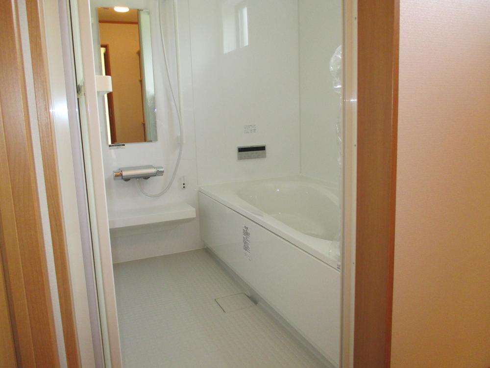Bathroom. Indoor (12 May 2013) Shooting With bathroom ventilation drying heating function