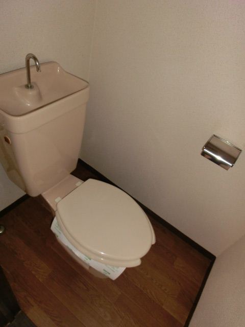 Toilet. toilet. 