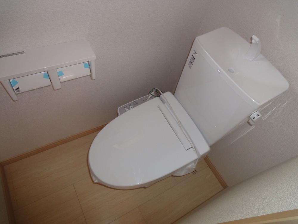 Toilet. (2013.11.12 shooting)