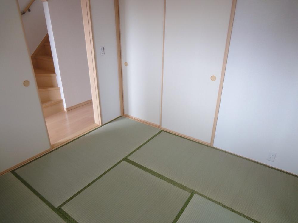 Non-living room. Japanese-style room (2013.11.12 shooting)