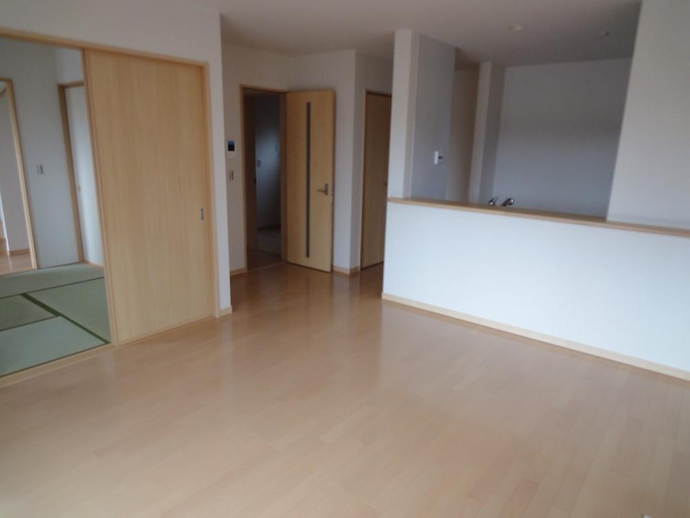 Living. (2013.11.12 shooting)