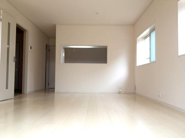 Same specifications photos (living). Same specifications