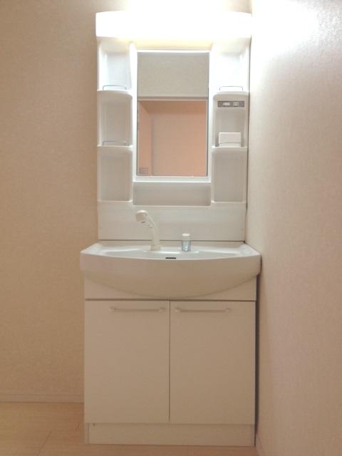 Wash basin, toilet. Same specifications