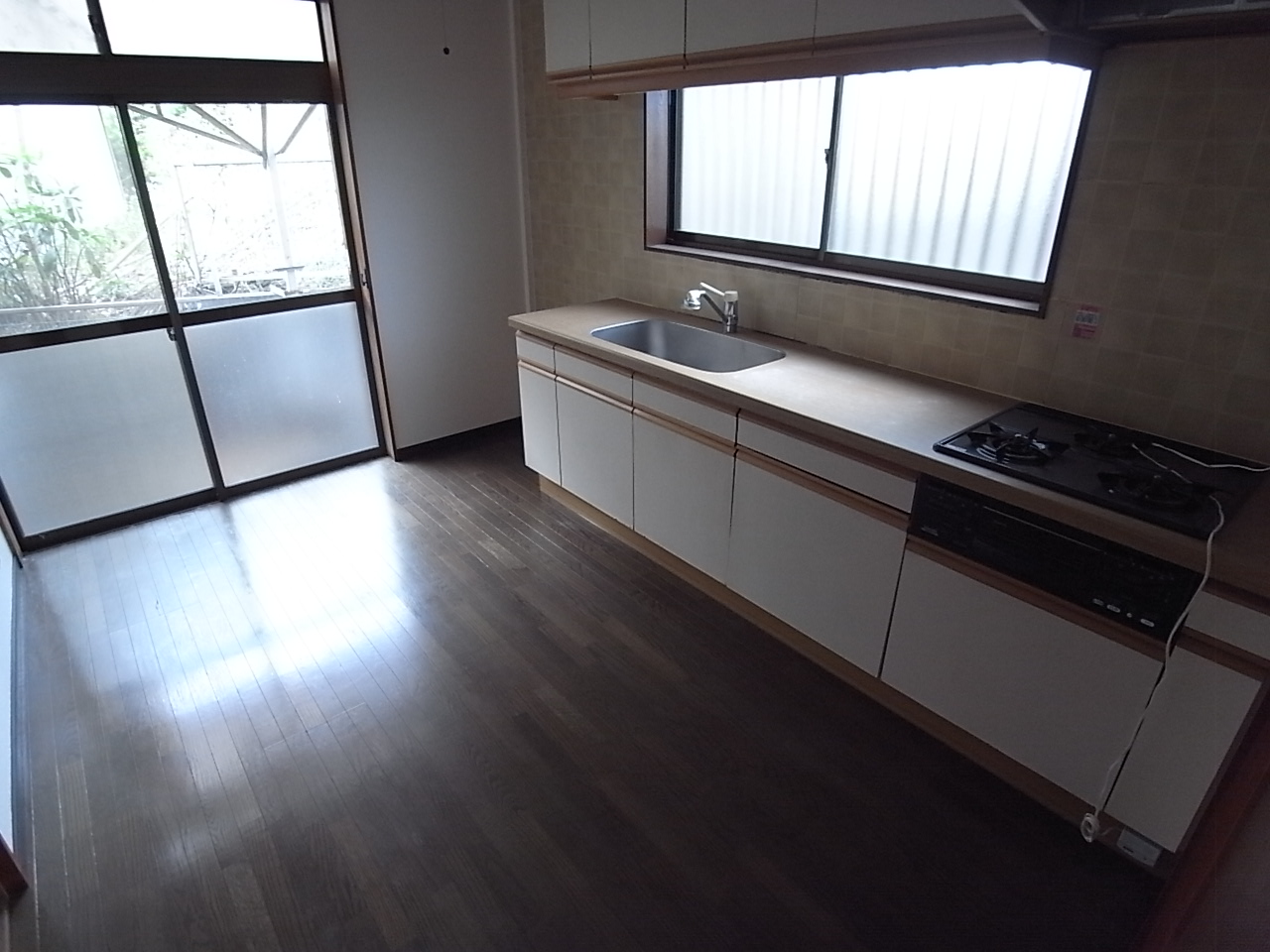 Kitchen. It is the comfort kitchen ☆ It is good to window often