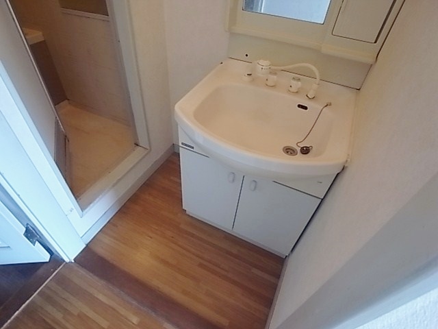 Washroom. It is likely to be easier also clean with shampoo dresser ☆ 