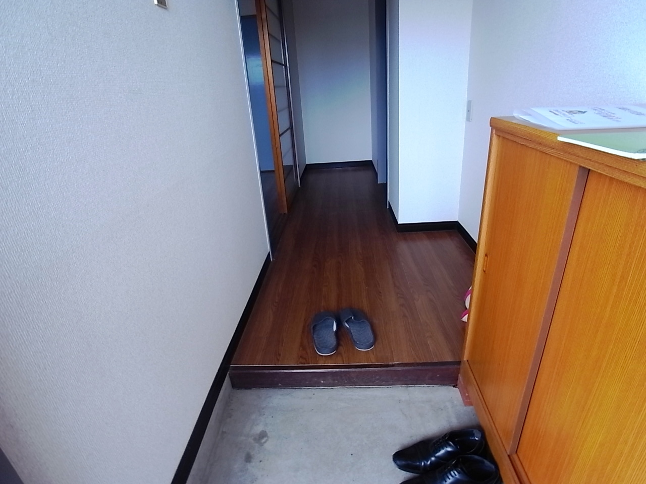 Entrance. It is a narrow entrance also safe because there is a shoebox ^^