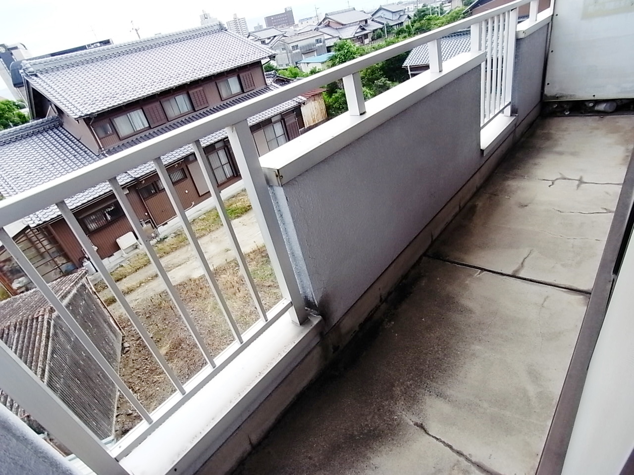 Balcony. ^^ Laundry is here