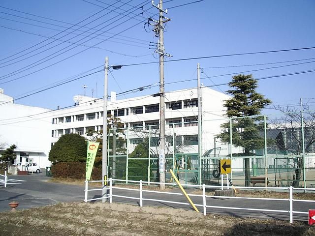 Junior high school. Municipal Hashima until junior high school (junior high school) 2100m