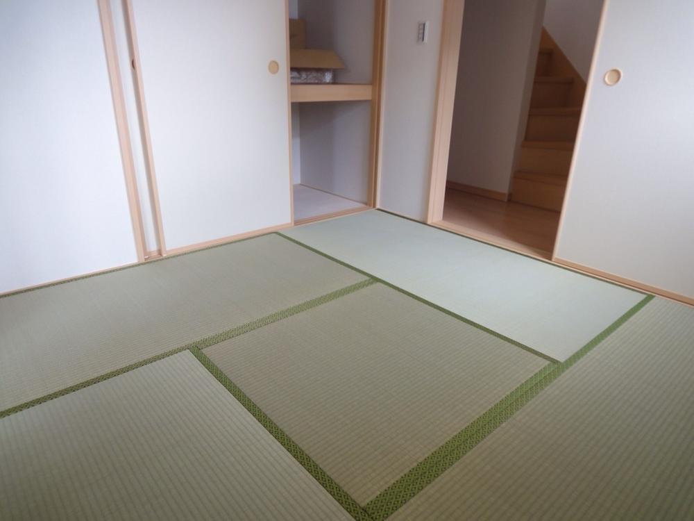 Non-living room. Japanese-style room (2013.11.12 shooting)