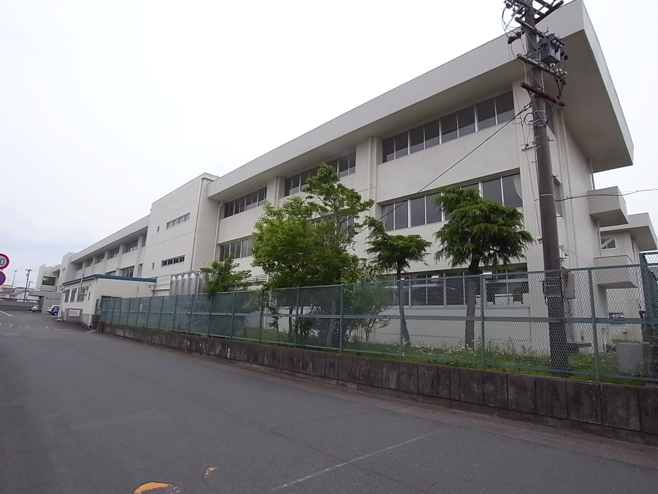 Primary school. 1038m to Hashima Municipal Takegahana elementary school (elementary school)