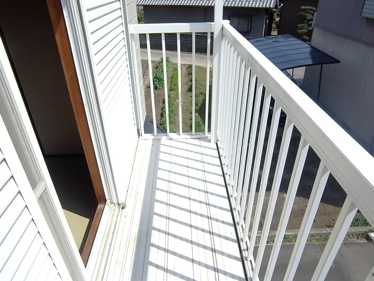 Balcony. Laundry is here ☆ 