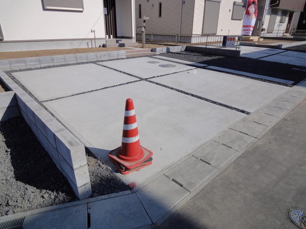 Parking lot. (2013.11.22 shooting)