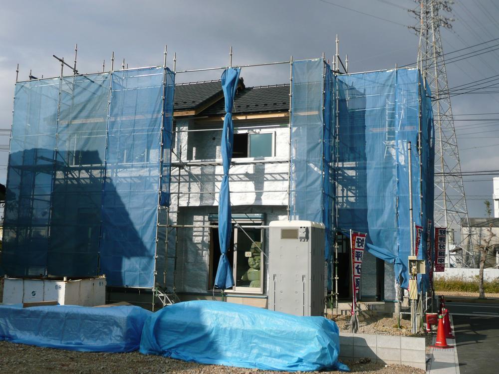 Local appearance photo. Local (11 May 2013) Shooting