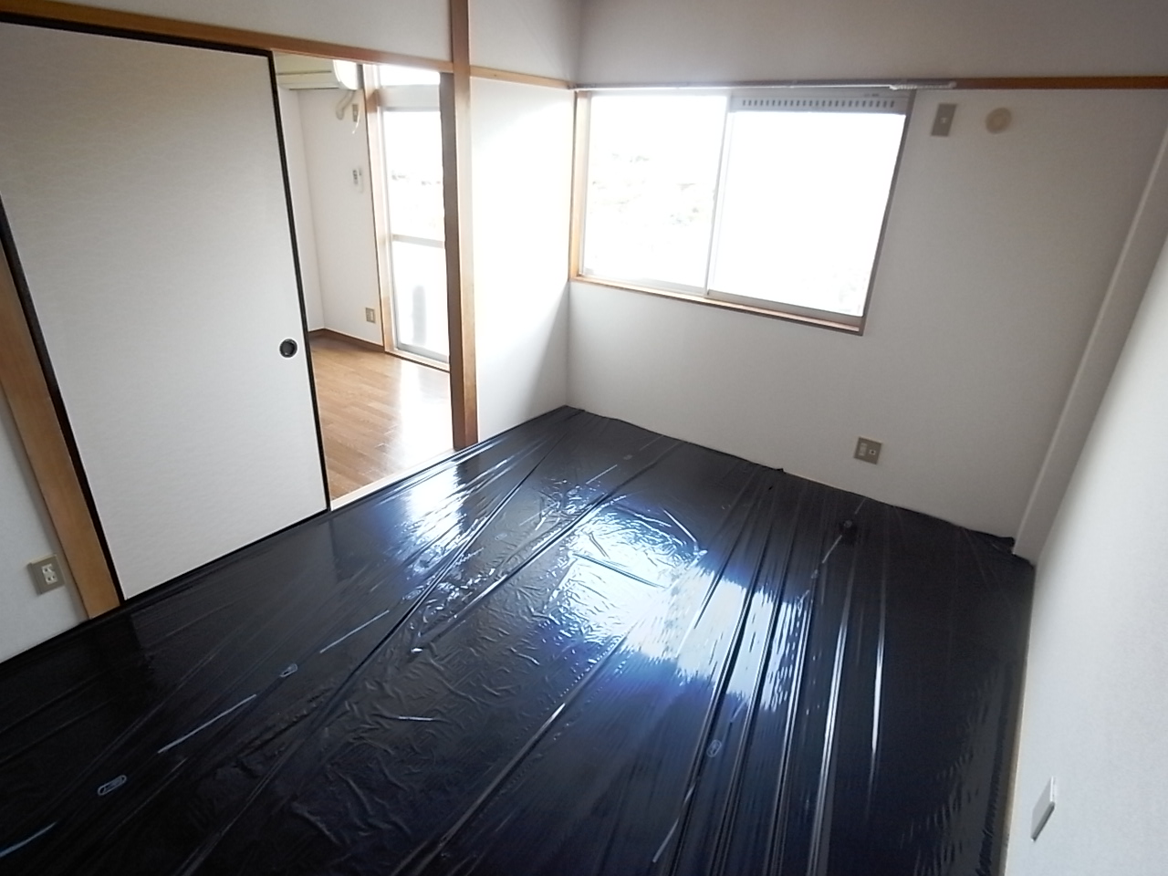 Other room space. Tatami is perfect for the bedroom. 