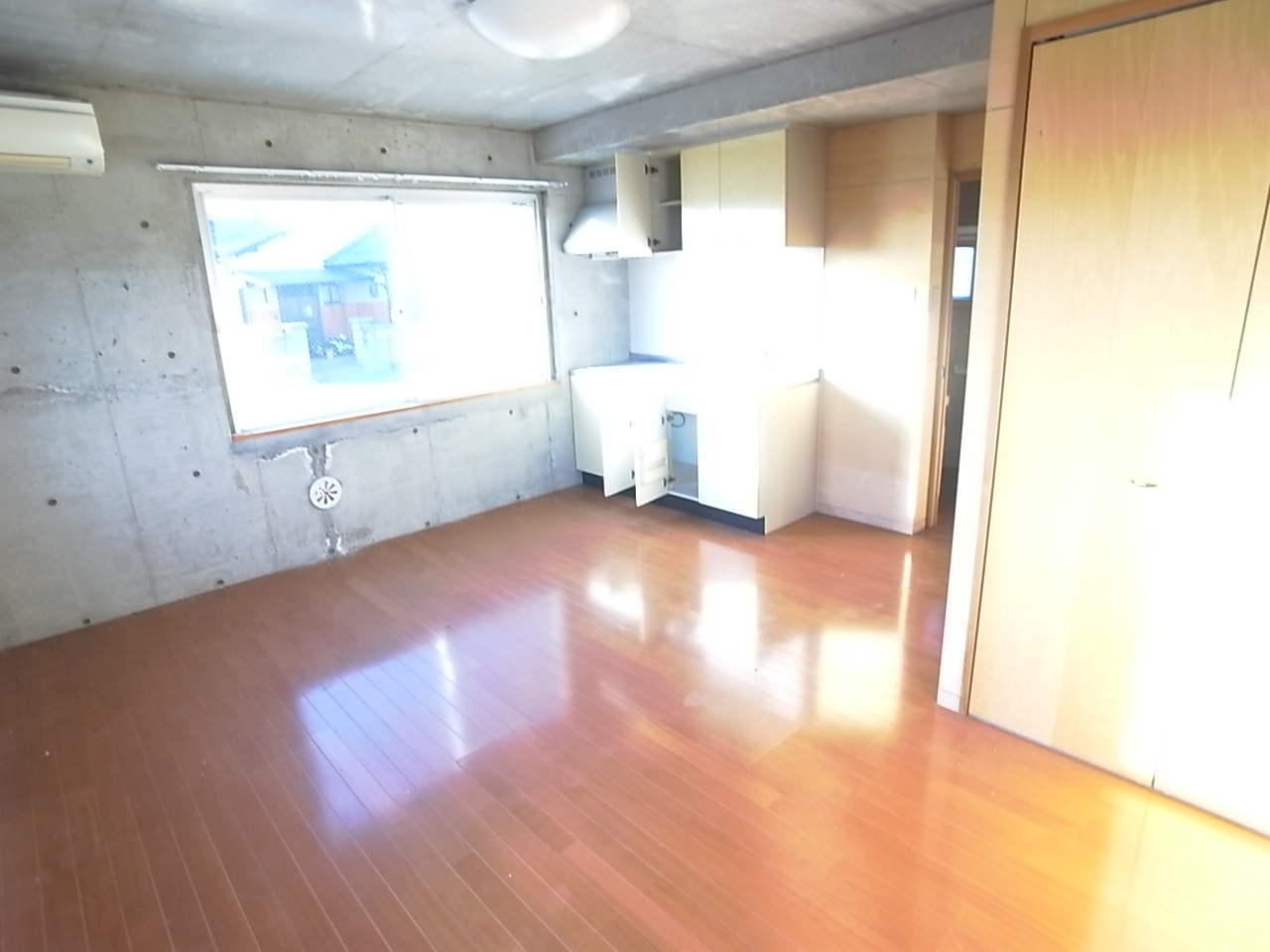 Living and room. illumination ・ Air-conditioned! ! 