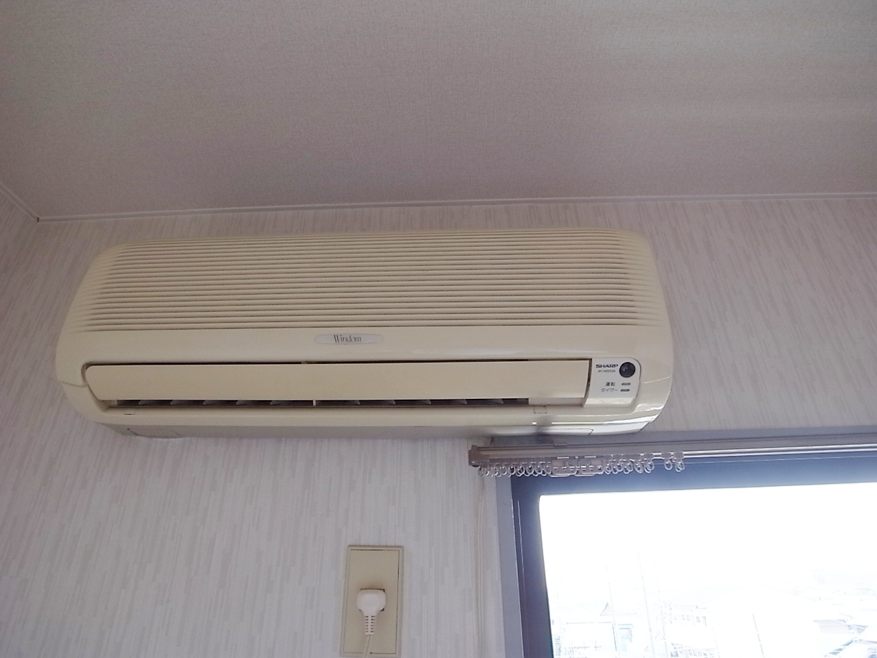 Other Equipment. It is comfortable to spend likely in the air-conditioned ^^
