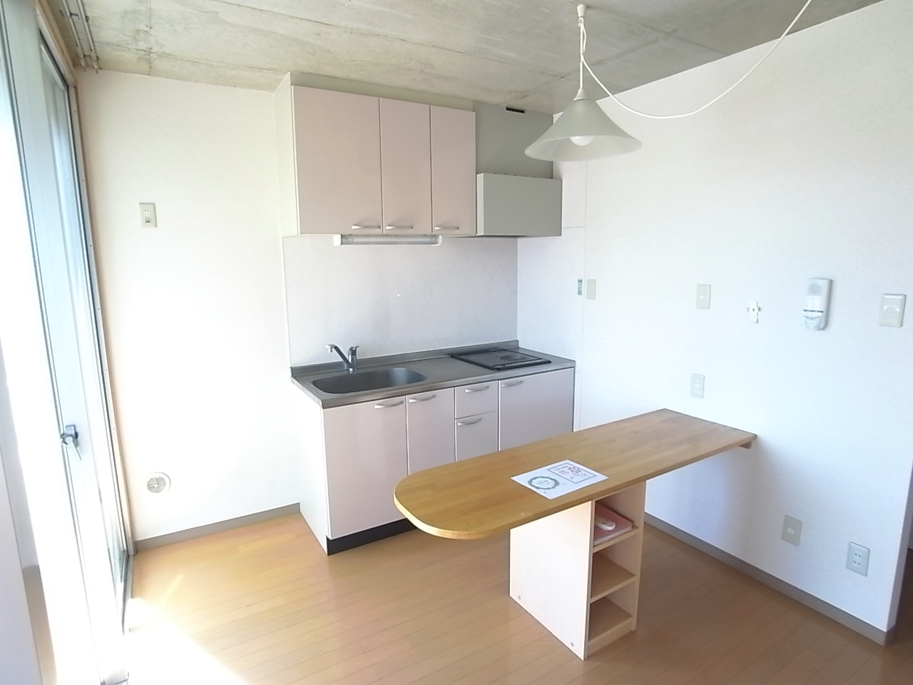 Kitchen. It is convenient because there is a counter ☆ 