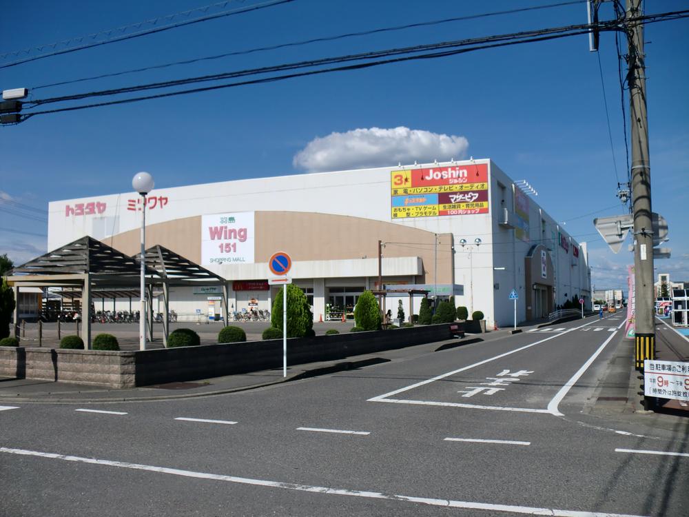 Shopping centre. Hashima 1700m until Wing151