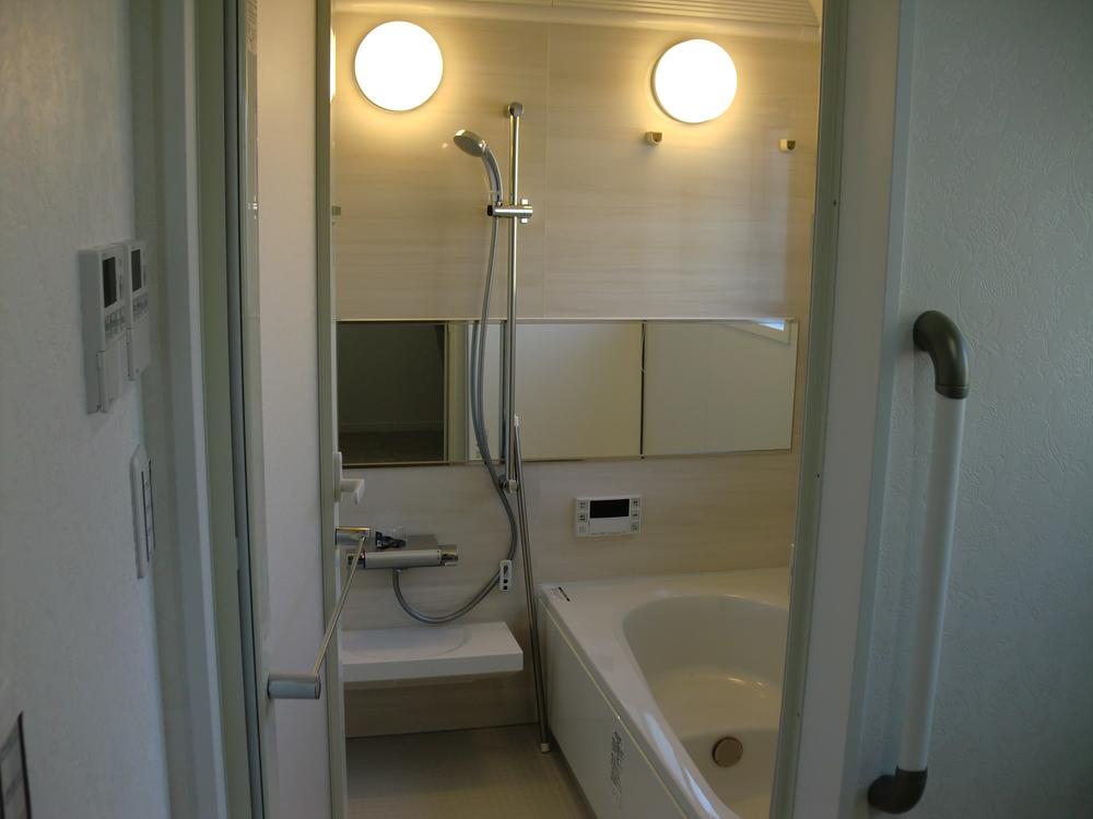 Bathroom. Building B (December 2013) Shooting