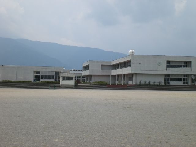 Primary school. Municipal Ikeda 1900m up to elementary school (elementary school)