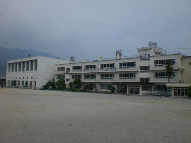 Primary school. Municipal 1100m Yahata up to elementary school (elementary school)