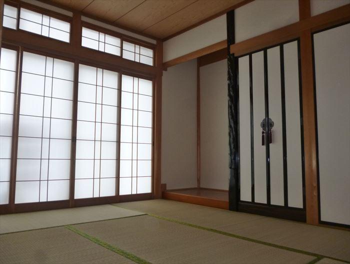 Non-living room. Tatami mat replacement, Sliding door ・ It has been replaced by paste shoji