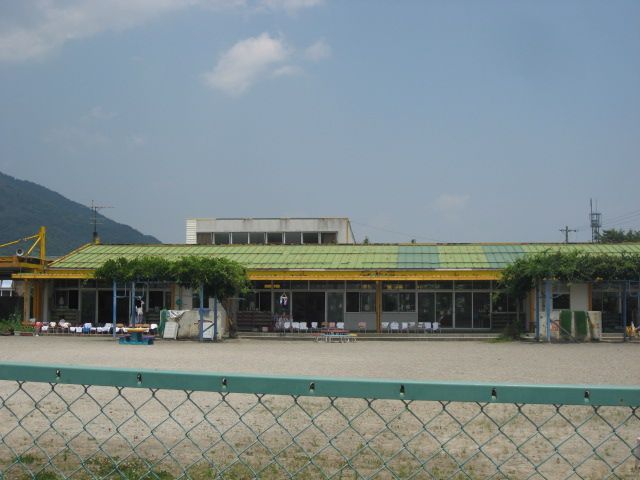 kindergarten ・ Nursery. Ishizu Elementary School Kindergarten (kindergarten ・ 1300m to the nursery)
