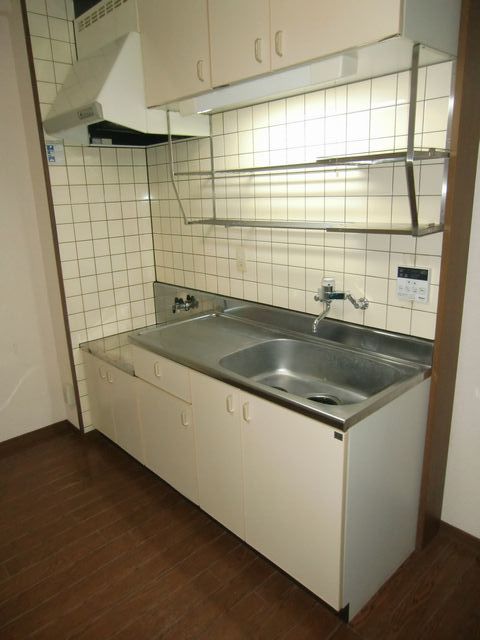 Kitchen. Kitchen gas stove can be installed