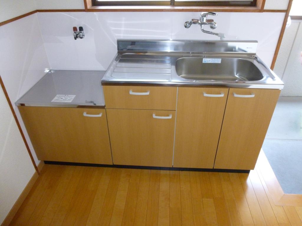Kitchen. I will be cooking becomes fun with new clean sinks ☆ 