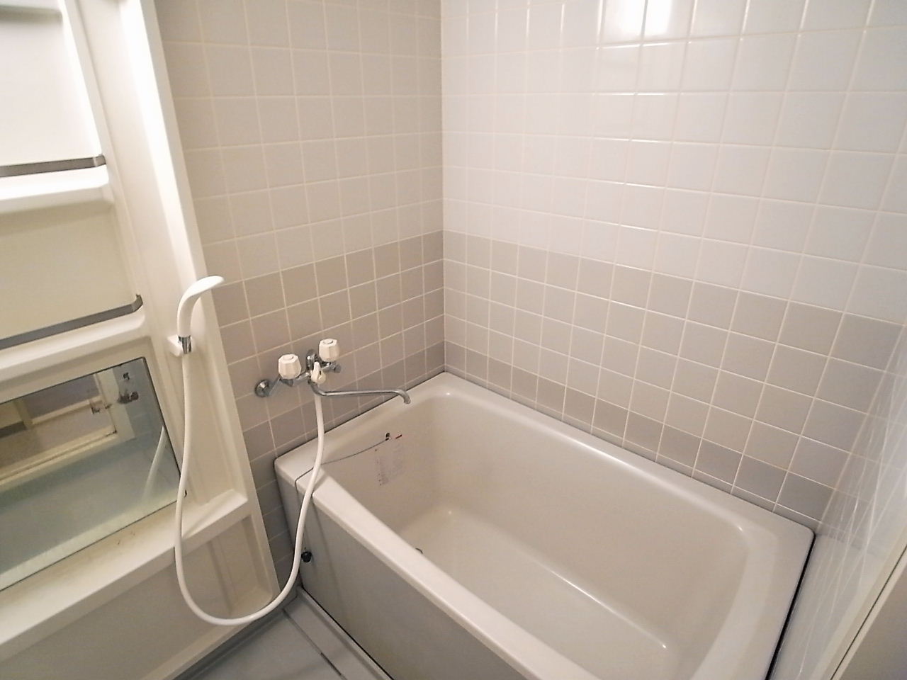 Bath. ※ Isomorphic reference photograph