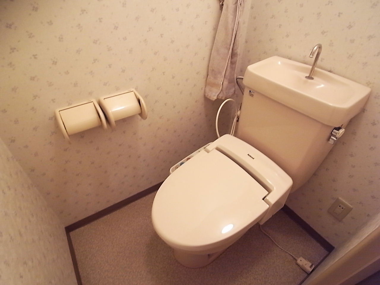 Toilet. ※ Isomorphic reference photograph