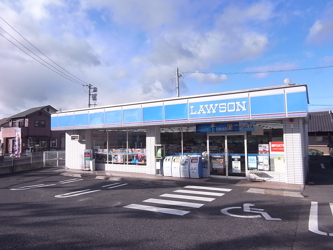 Convenience store. Lawson Kakamigahara admission town store up to (convenience store) 615m